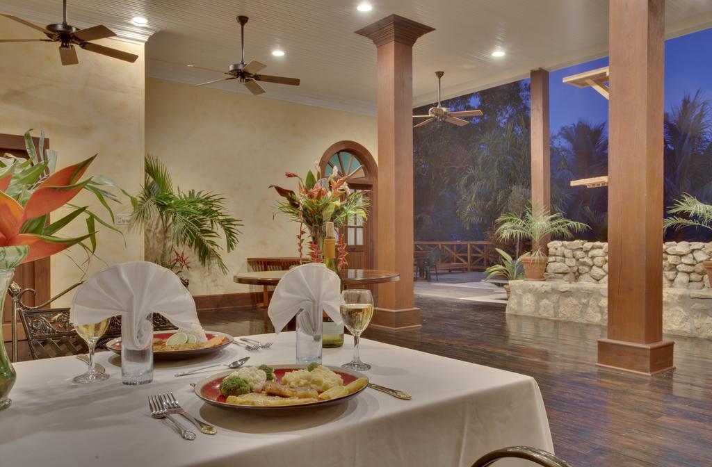 Mahogany Hall Luxury Boutique Resort San Ignacio Εξωτερικό φωτογραφία