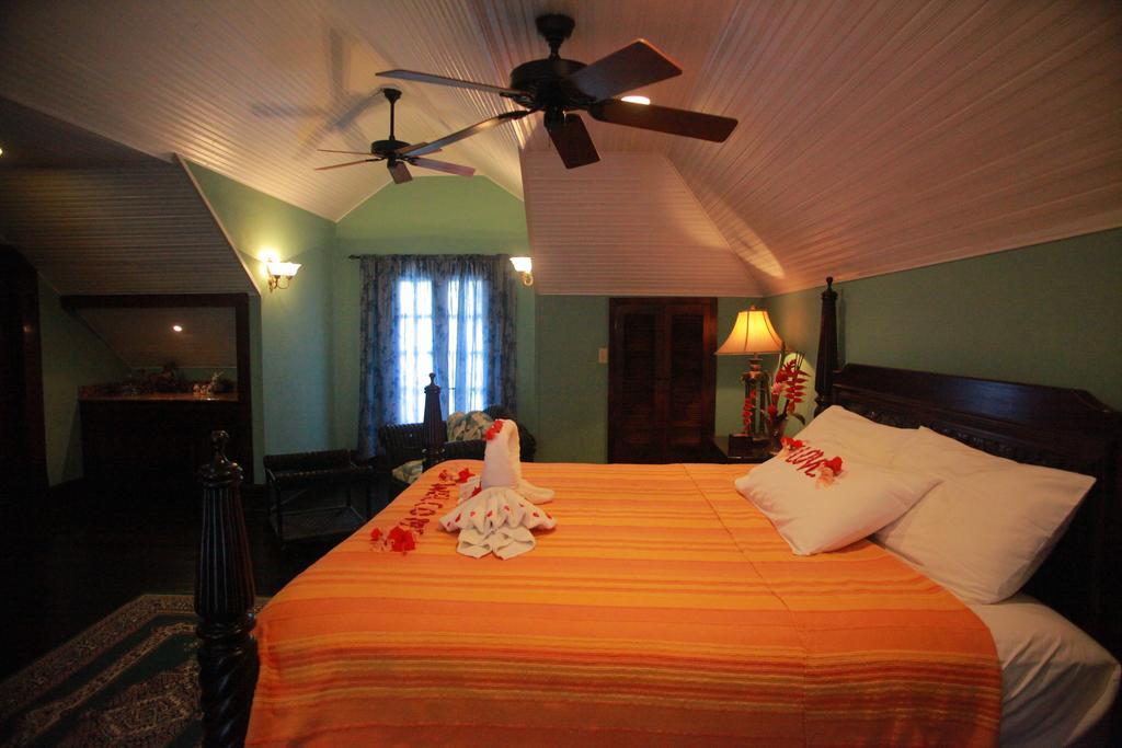 Mahogany Hall Luxury Boutique Resort San Ignacio Εξωτερικό φωτογραφία