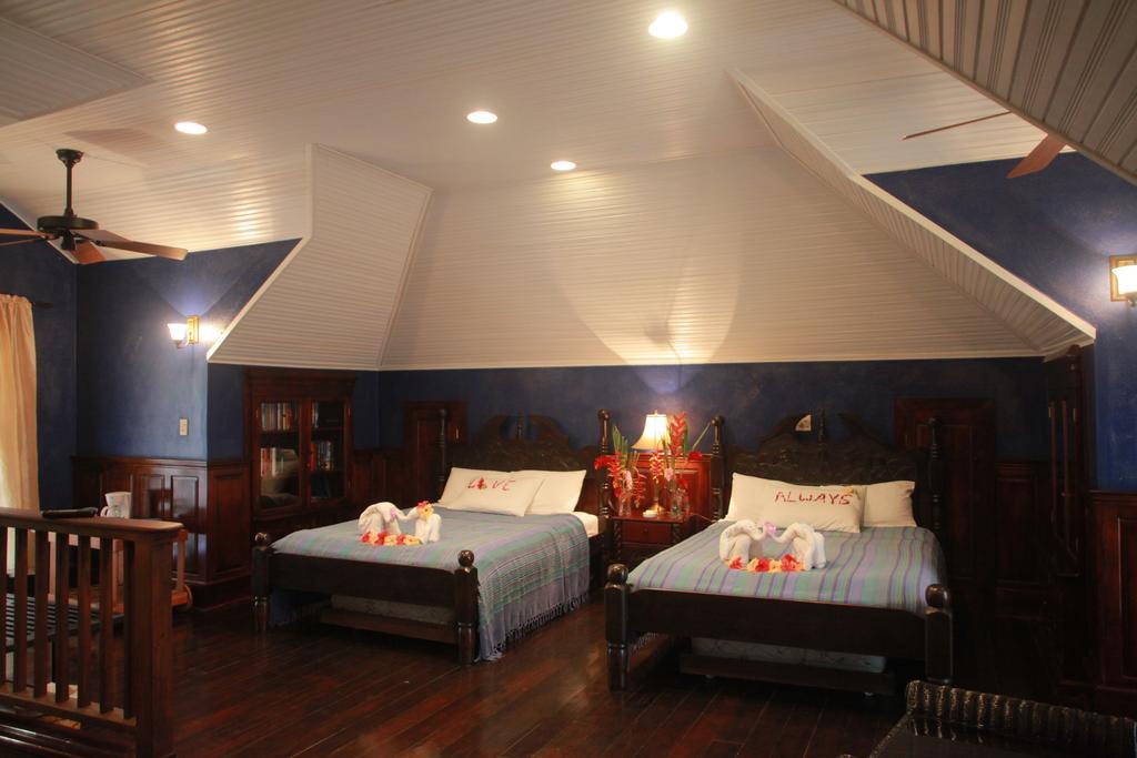 Mahogany Hall Luxury Boutique Resort San Ignacio Εξωτερικό φωτογραφία