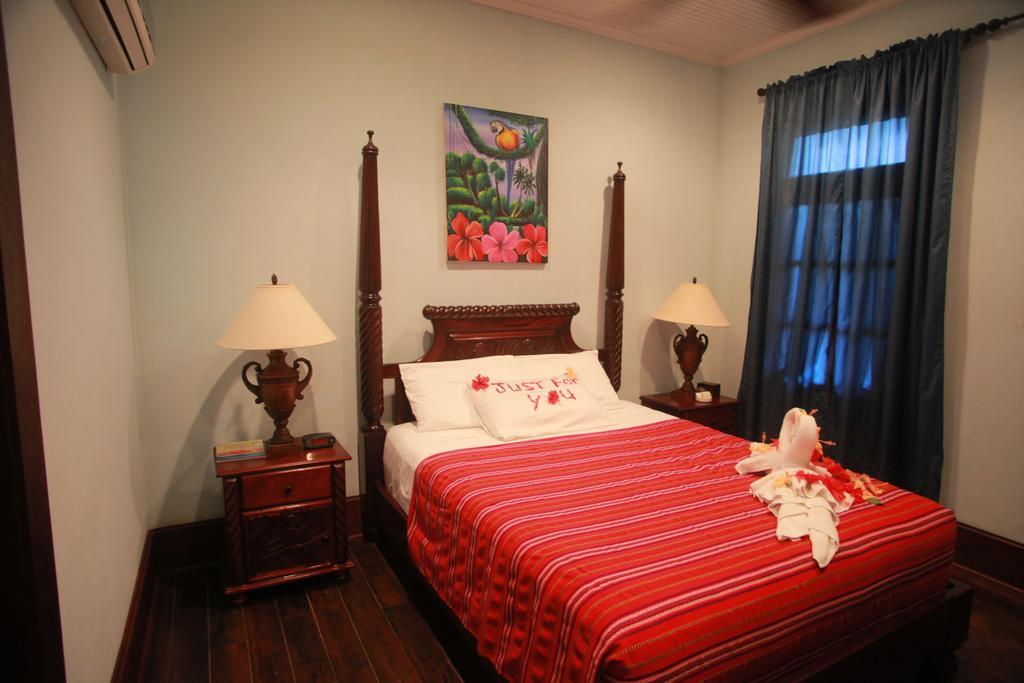 Mahogany Hall Luxury Boutique Resort San Ignacio Εξωτερικό φωτογραφία