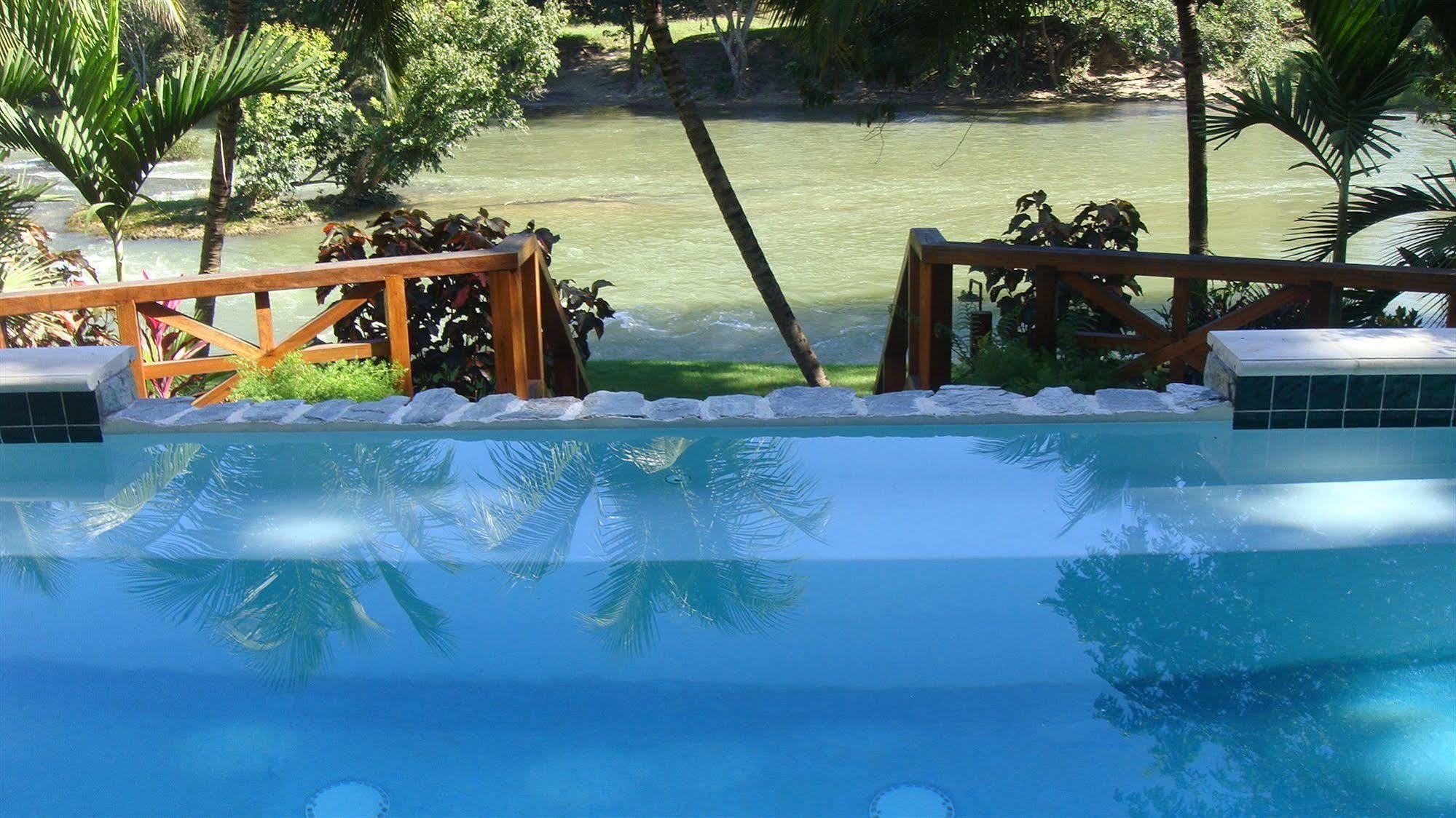 Mahogany Hall Luxury Boutique Resort San Ignacio Εξωτερικό φωτογραφία